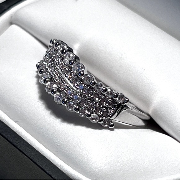 Multilayer Wave Diamond Ring - Picture 4 of 9